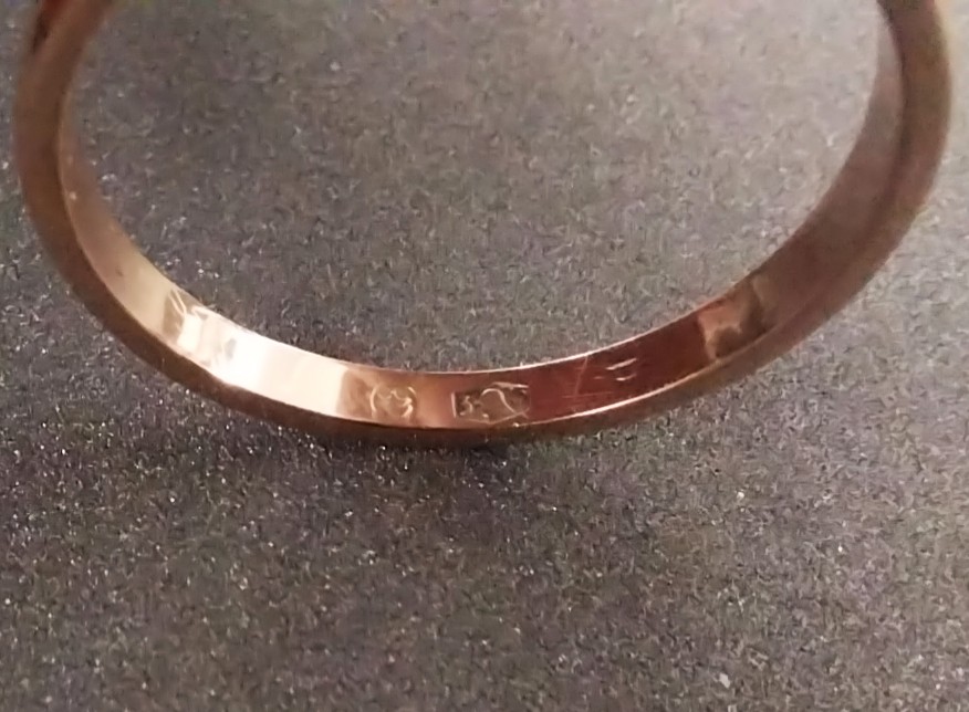Złoty pierścionek z brylantem Warmet - obrazek 7