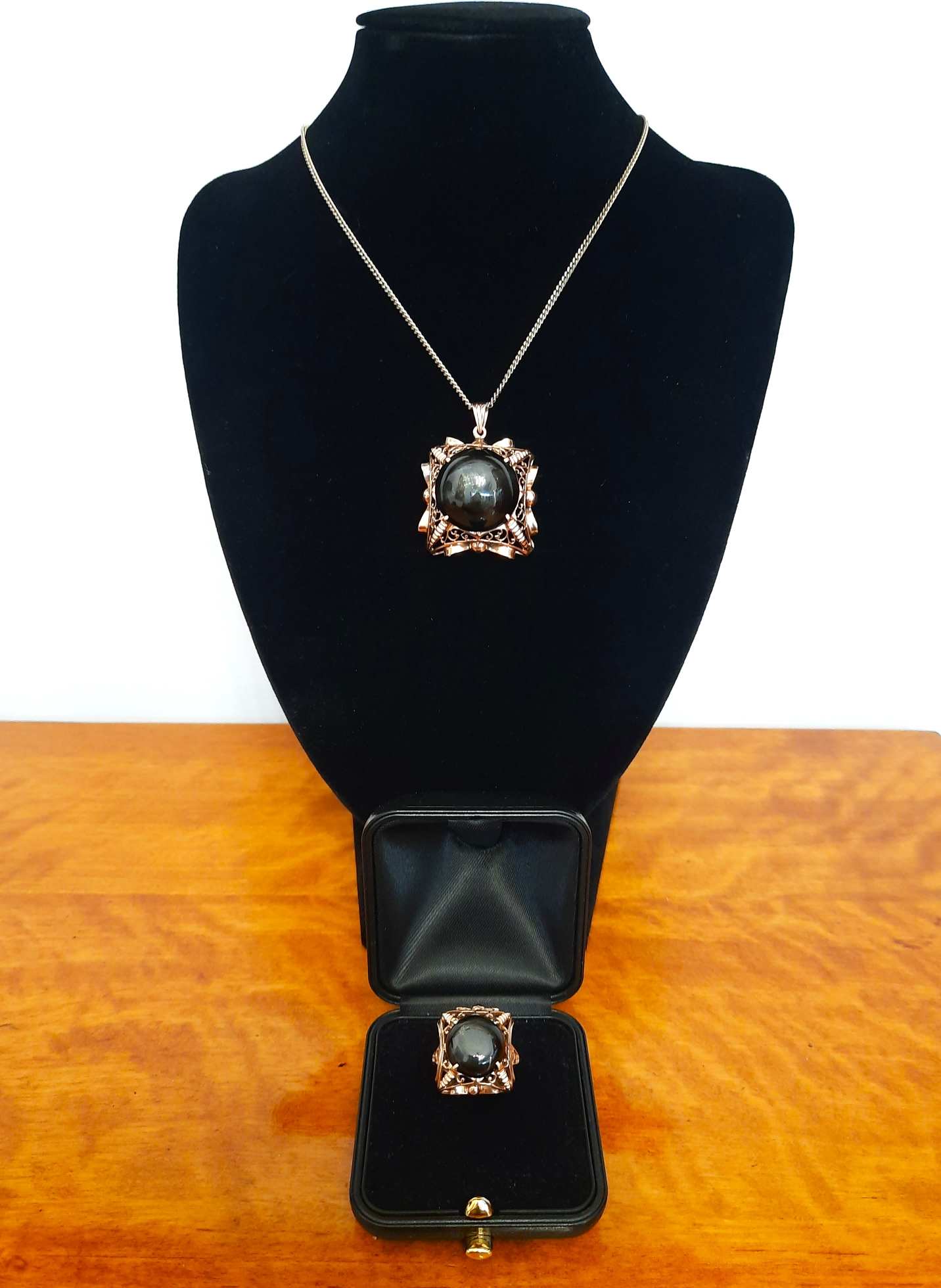 Komplet biżuterii z kamieniem Black Star Diopside